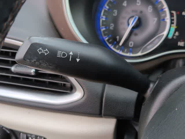 Thumbnail: 2018 Chrysler Pacifica - 26