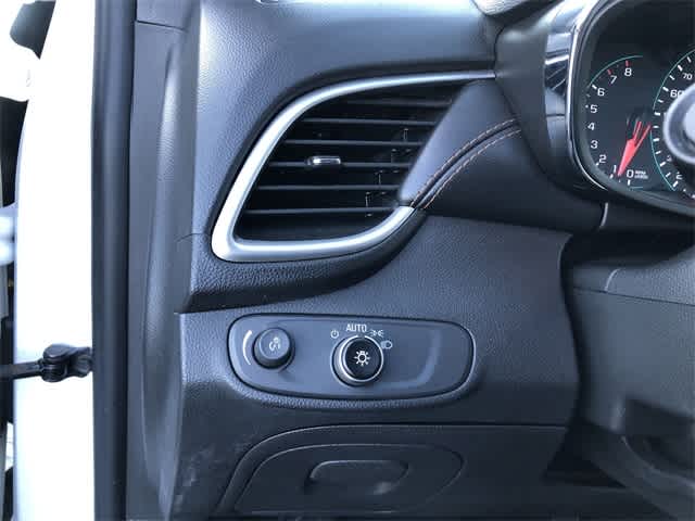 Thumbnail: 2020 Chevrolet Trax - 19