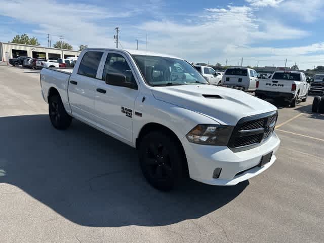 Thumbnail: 2019 RAM 1500 Classic - 17