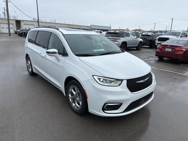 Thumbnail: 2022 Chrysler Pacifica - 26