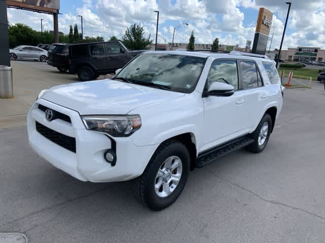 Thumbnail: 2015 Toyota 4Runner - 13