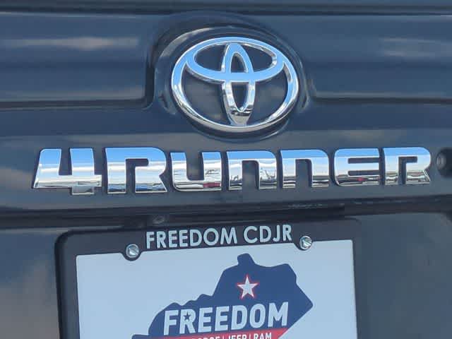 Thumbnail: 2016 Toyota 4Runner - 13