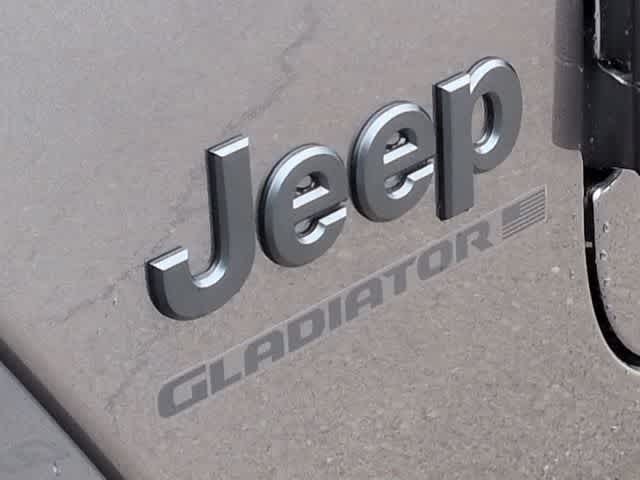 Thumbnail: 2026 Jeep Gladiator - 12