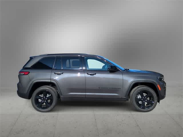 Thumbnail: 2025 Jeep Grand Cherokee - 9