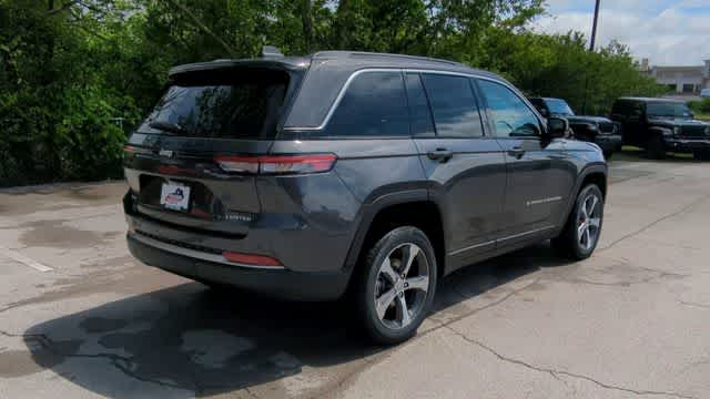 Thumbnail: 2026 Jeep Grand Cherokee - 8