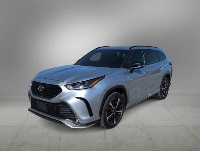 Thumbnail: 2021 Toyota Highlander - 4