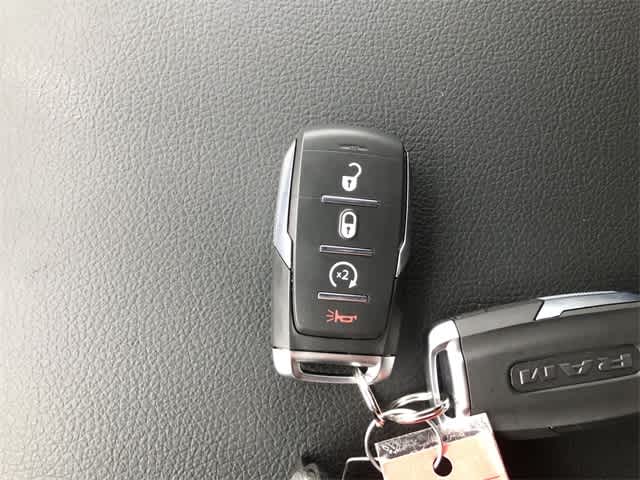 Thumbnail: 2026 RAM 1500 - 17