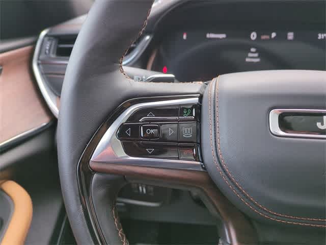 Thumbnail: 2025 Jeep Grand Cherokee - 25