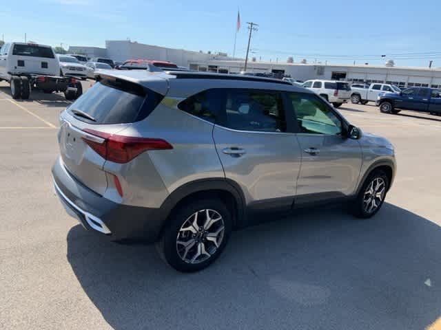 Thumbnail: 2023 Kia Seltos - 25