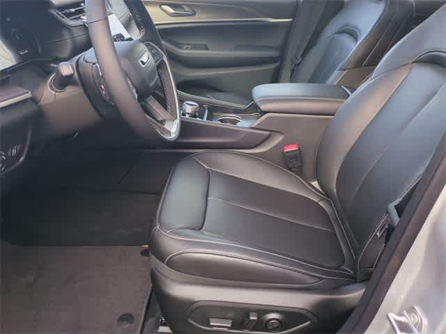 Thumbnail: 2025 Jeep Grand Cherokee - 17