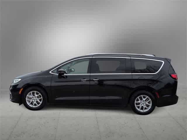 Thumbnail: 2021 Chrysler Pacifica - 5