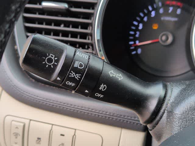 Thumbnail: 2012 Kia Optima - 28
