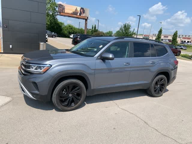 Thumbnail: 2022 Volkswagen Atlas - 14