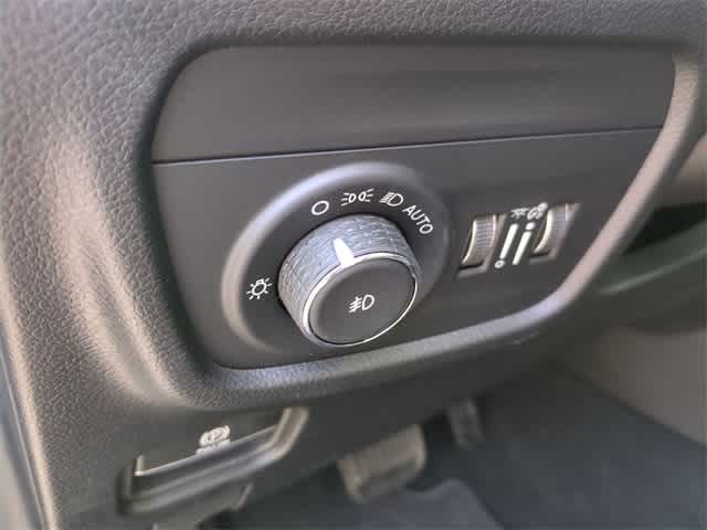 Thumbnail: 2025 Jeep Grand Cherokee L - 18