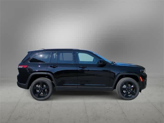Thumbnail: 2025 Jeep Grand Cherokee - 9
