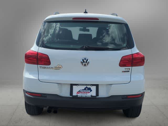 Thumbnail: 2017 Volkswagen Tiguan - 7