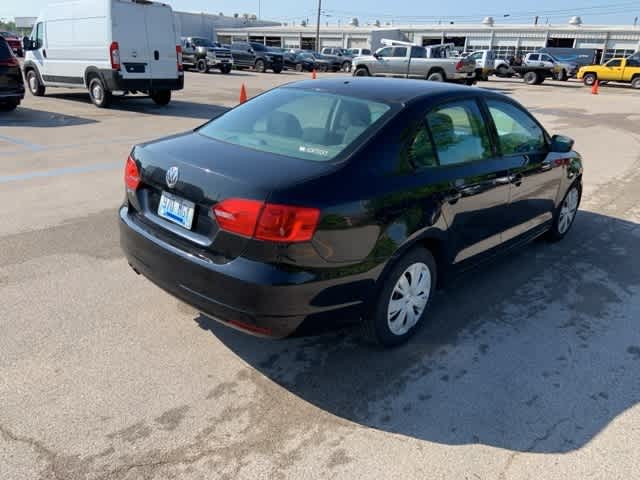 Thumbnail: 2011 Volkswagen Jetta - 16