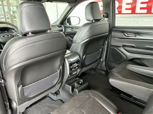 Thumbnail: 2023 Jeep Grand Cherokee L - 36