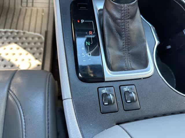 Thumbnail: 2014 Toyota Highlander - 12