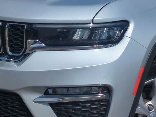 Thumbnail: 2022 Jeep Grand Cherokee - 11