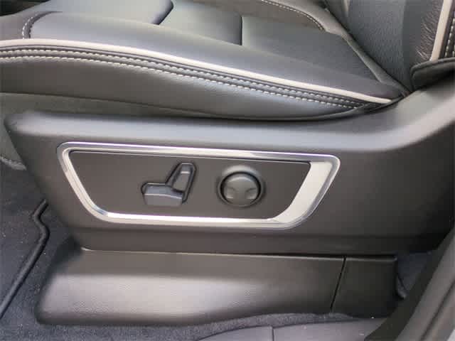 Thumbnail: 2026 RAM 1500 - 18