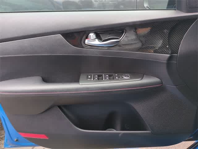 Thumbnail: 2023 Kia Forte - 31