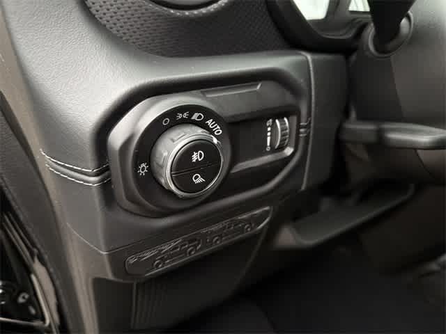 Thumbnail: 2026 Jeep Gladiator - 18