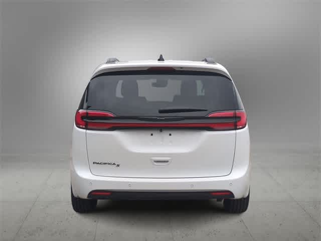 Thumbnail: 2026 Chrysler Pacifica - 7