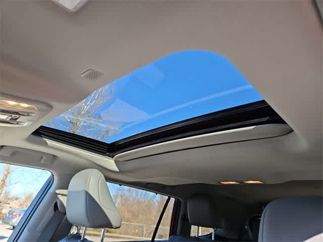 Thumbnail: 2022 Toyota Highlander - 20