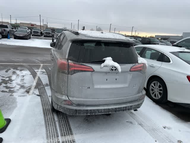 Thumbnail: 2016 Toyota RAV4 - 14