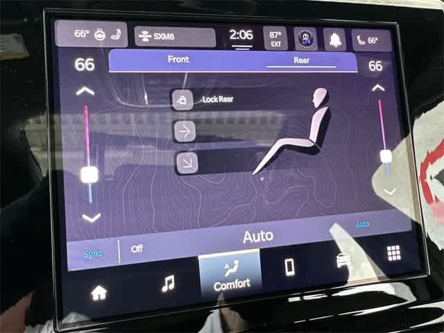 Thumbnail: 2023 Jeep Grand Cherokee L - 21