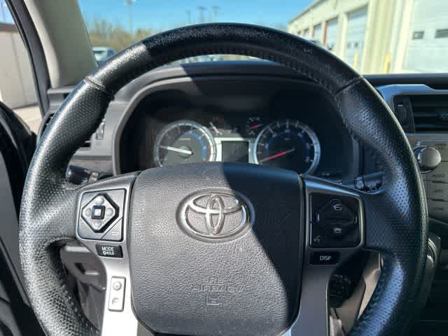 Thumbnail: 2016 Toyota 4Runner - 9