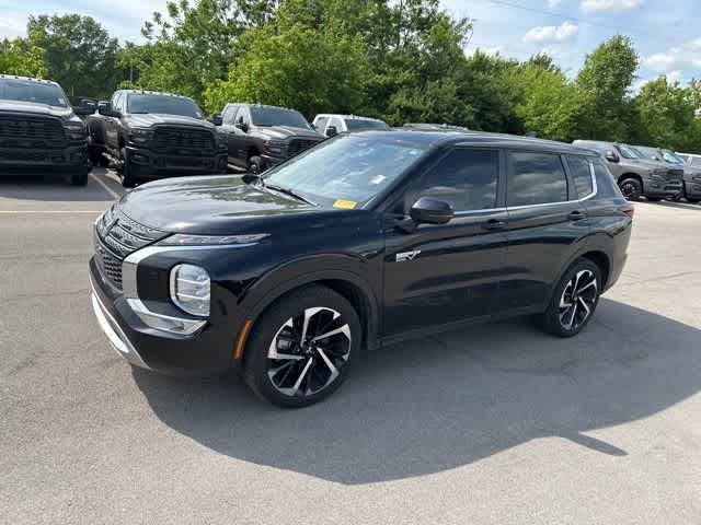 Thumbnail: 2025 Mitsubishi Outlander - 17