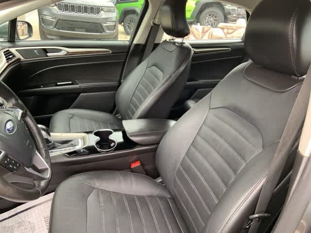 2015 Ford Fusion SE 3