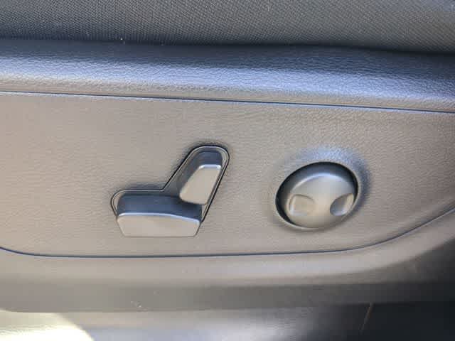 Thumbnail: 2026 RAM 1500 - 18