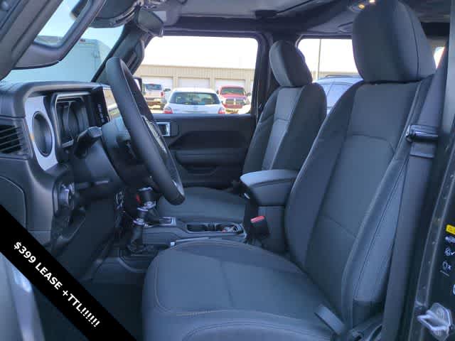 Thumbnail: 2026 Jeep Wrangler - 16