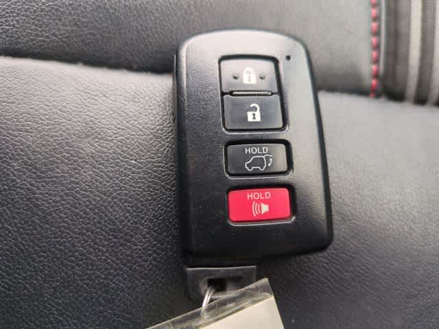 Thumbnail: 2019 Toyota Highlander - 35