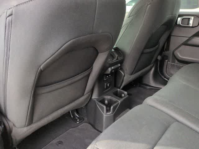 Thumbnail: 2022 Jeep Wrangler - 18