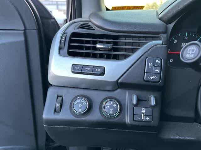 Thumbnail: 2016 Chevrolet Tahoe - 13