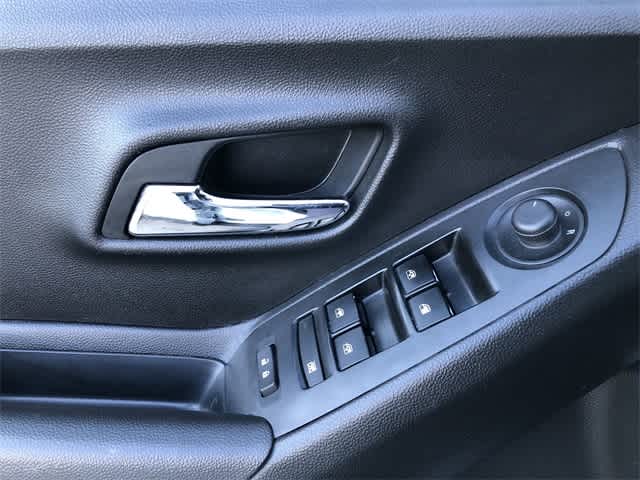 Thumbnail: 2020 Chevrolet Trax - 20