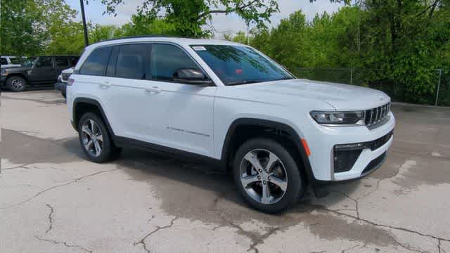 Thumbnail: 2026 Jeep Grand Cherokee - 2