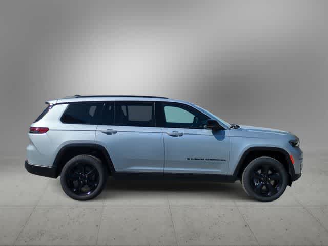 Thumbnail: 2025 Jeep Grand Cherokee L - 9