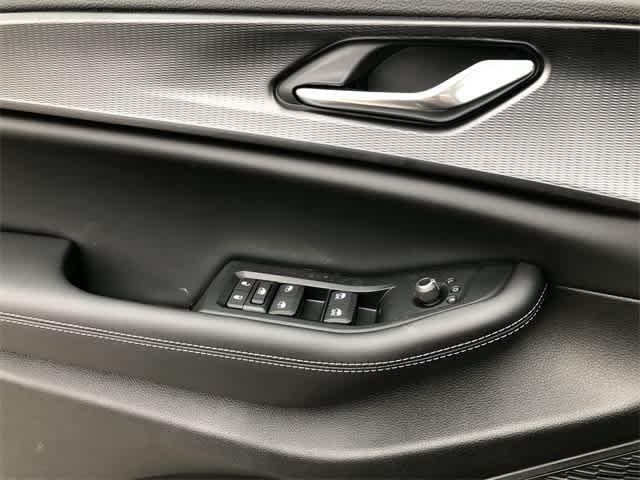 Thumbnail: 2025 Jeep Grand Cherokee - 23