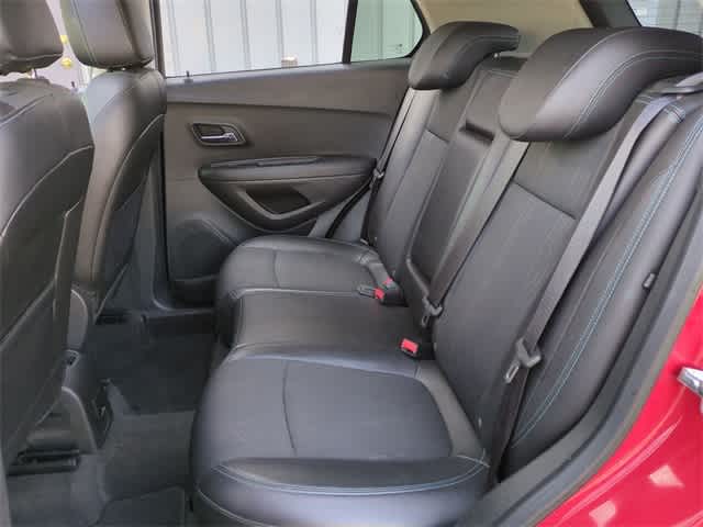 Thumbnail: 2015 Chevrolet Trax - 21