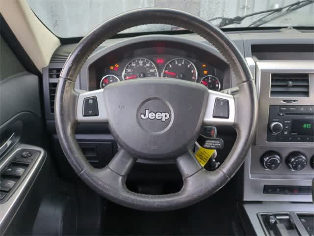 Thumbnail: 2010 Jeep Liberty - 22