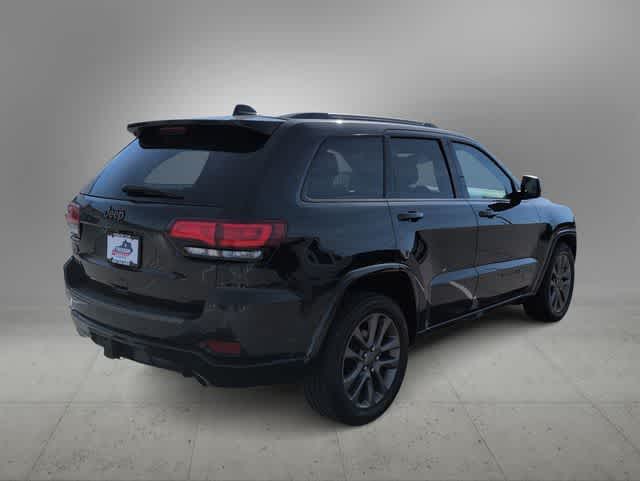 Thumbnail: 2016 Jeep Grand Cherokee - 8