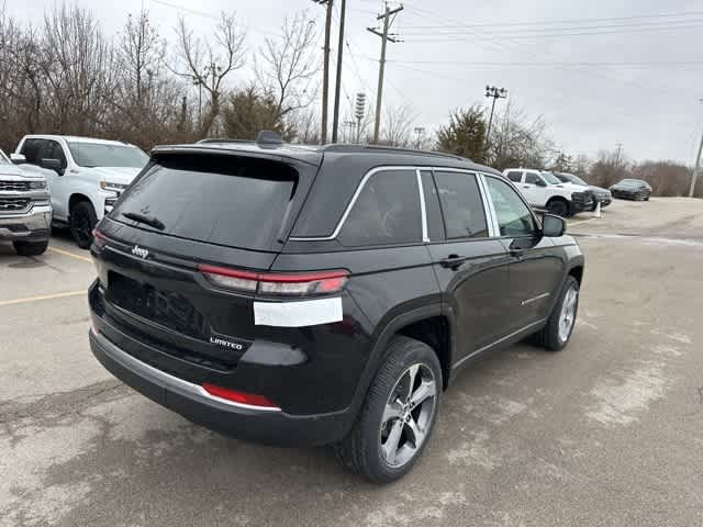 Thumbnail: 2026 Jeep Grand Cherokee - 16