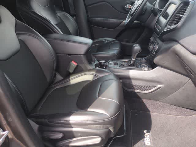 Thumbnail: 2019 Jeep Cherokee - 22