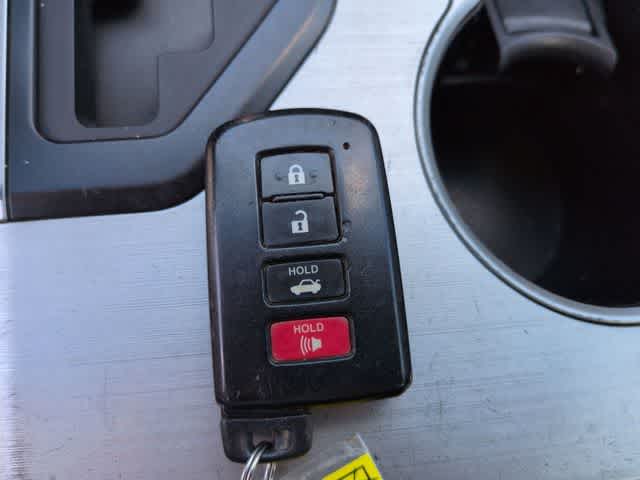 Thumbnail: 2014 Toyota Camry - 34