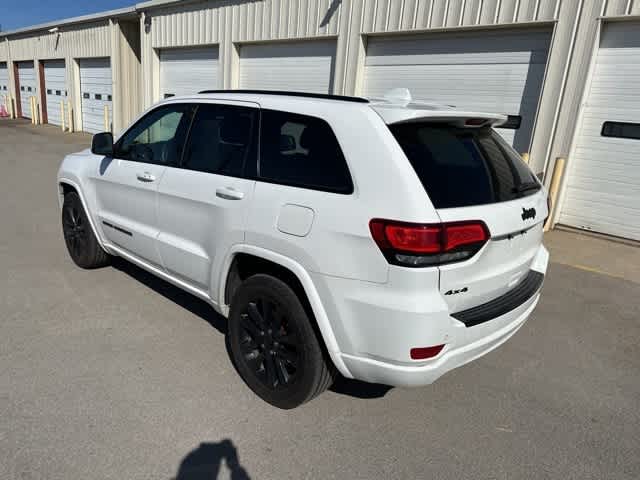 Thumbnail: 2018 Jeep Grand Cherokee - 17